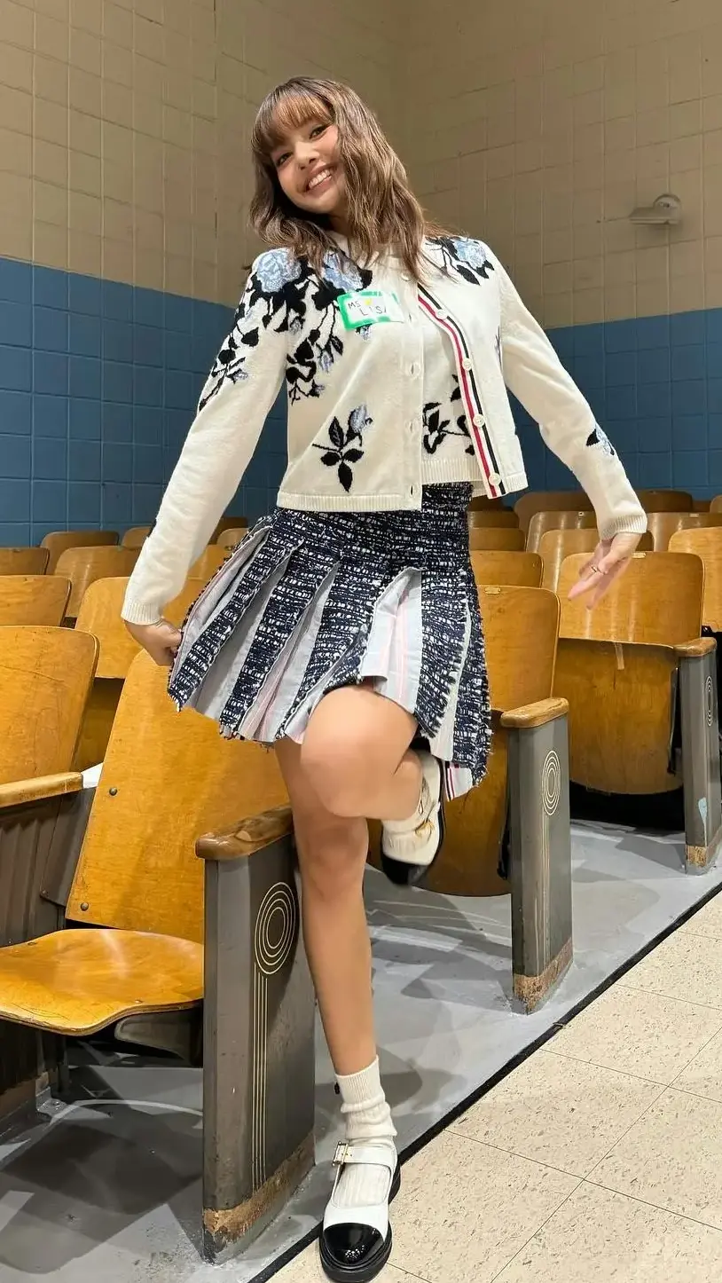 Lisa Preppy style photos