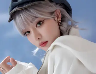 Huang Xiaoyun (Chinese singer)