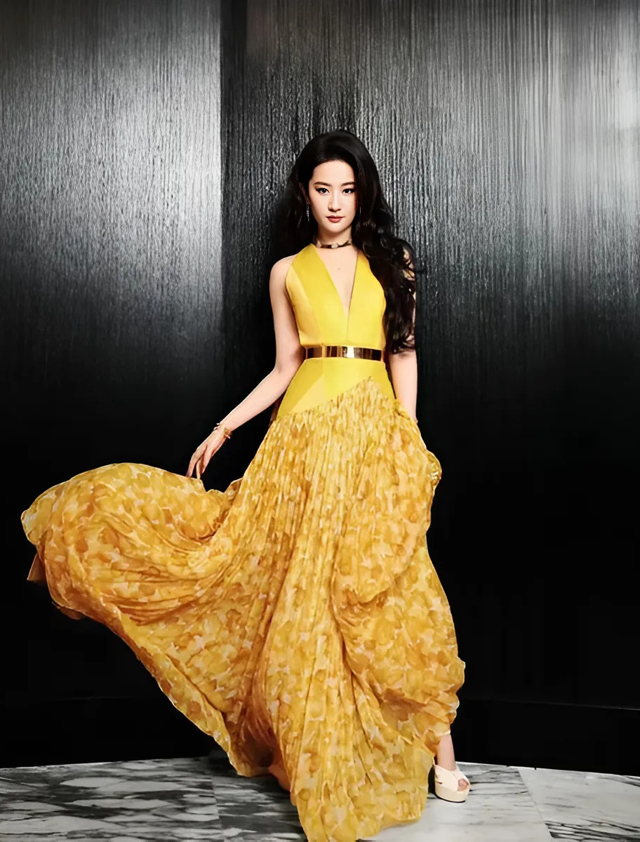 Liu Yifei (刘亦菲) Profile