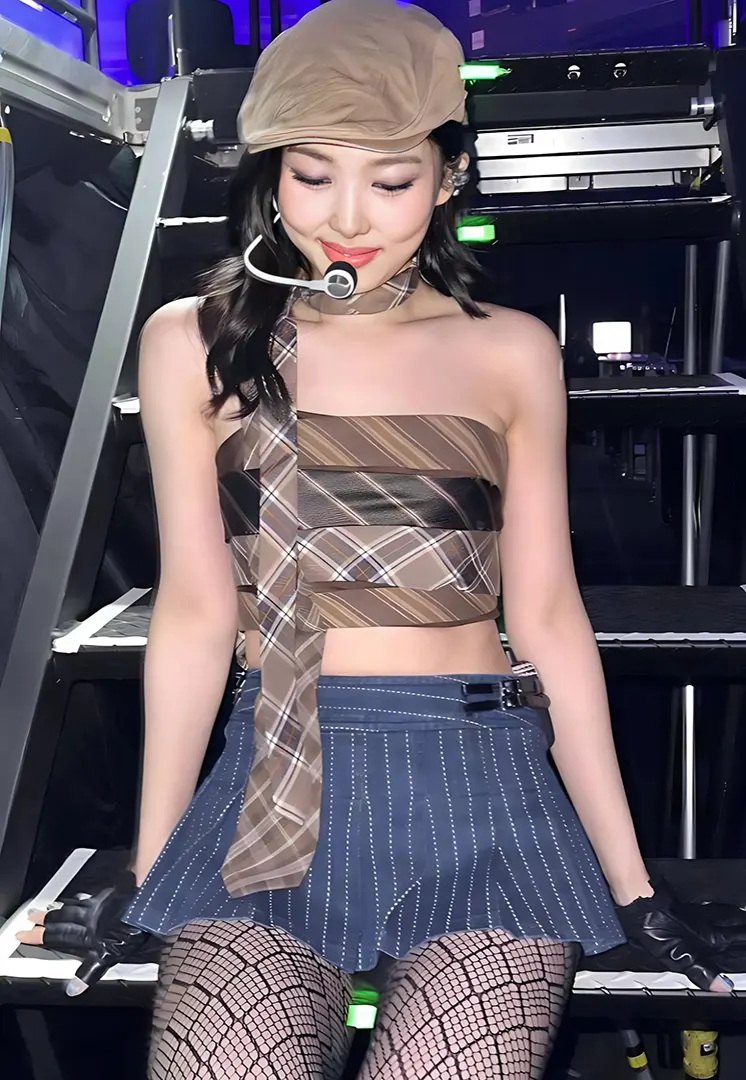 Nayeon's Photo 6