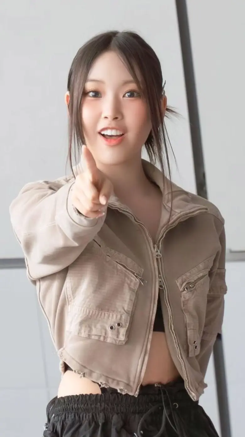 Hyein (NJZ) photo 3