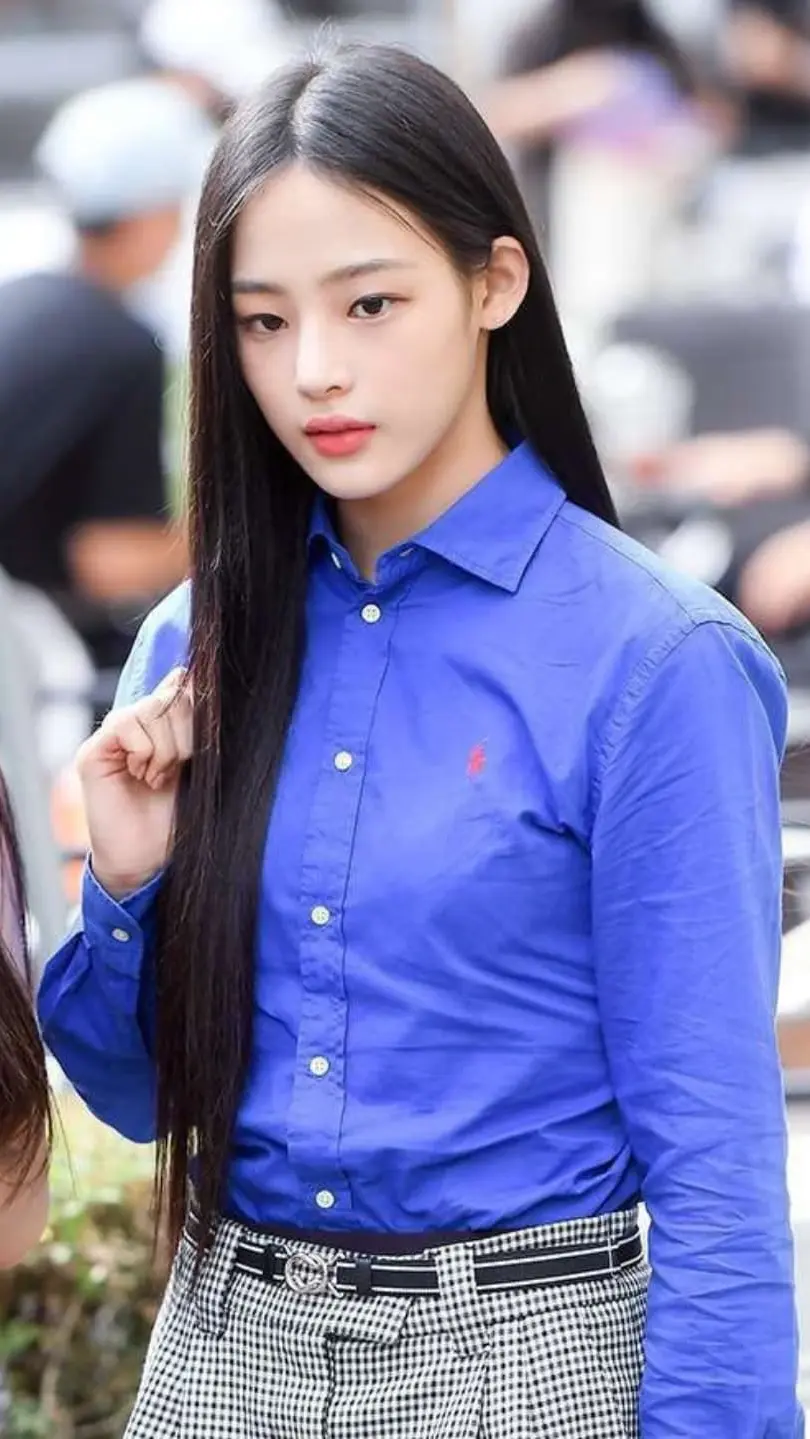 Kim Minji's Photo 3