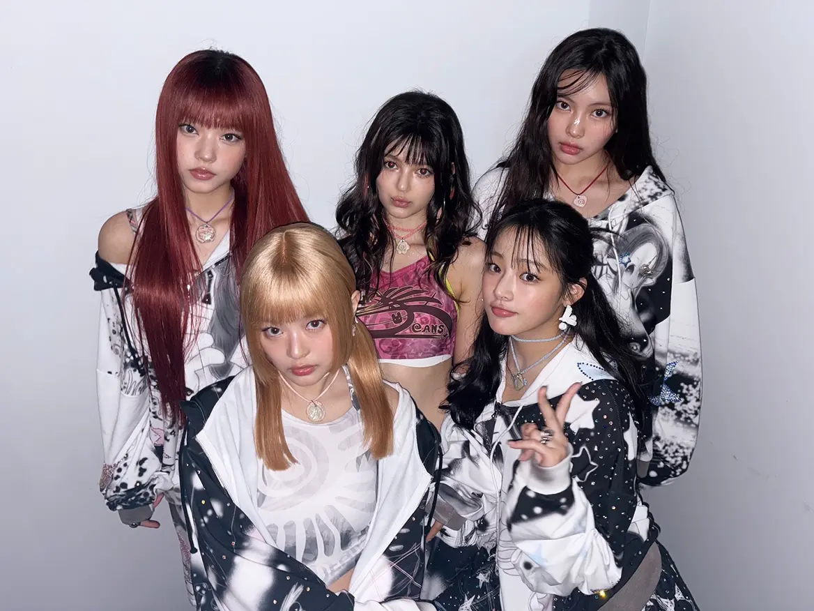 Photos of NewJeans Members