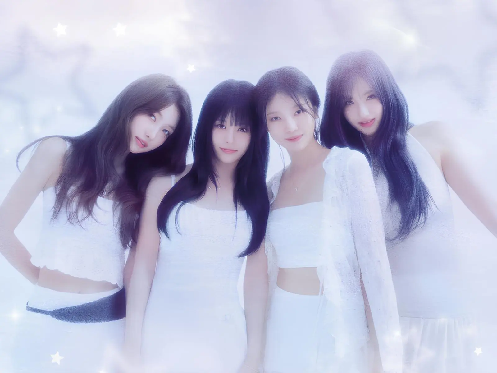 EVERGLOW members