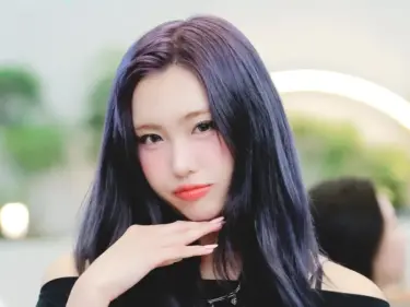 Aisha (EVERGLOW)