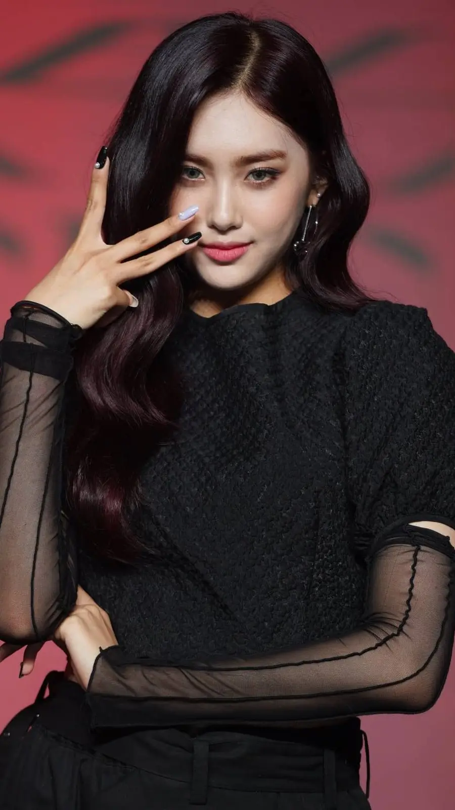 Aisha (EVERGLOW)